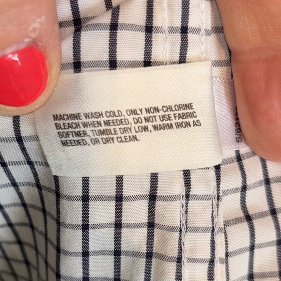 GAP NON IRON Button down 15-15 1/2” - Picture 5 of 5